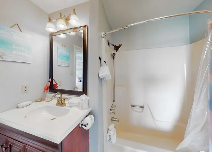 Renovated By The With Pool Access & Private Balconies Holiday home Gulf Shores