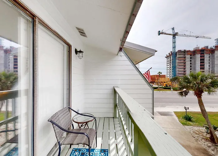 Renovated By The With Pool Access & Private Balconies Holiday home *
